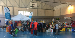 Photo du salon des exposants du rassemblement de spéléologie de 2017