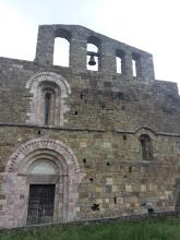 Façade du prieuré de Marcevol